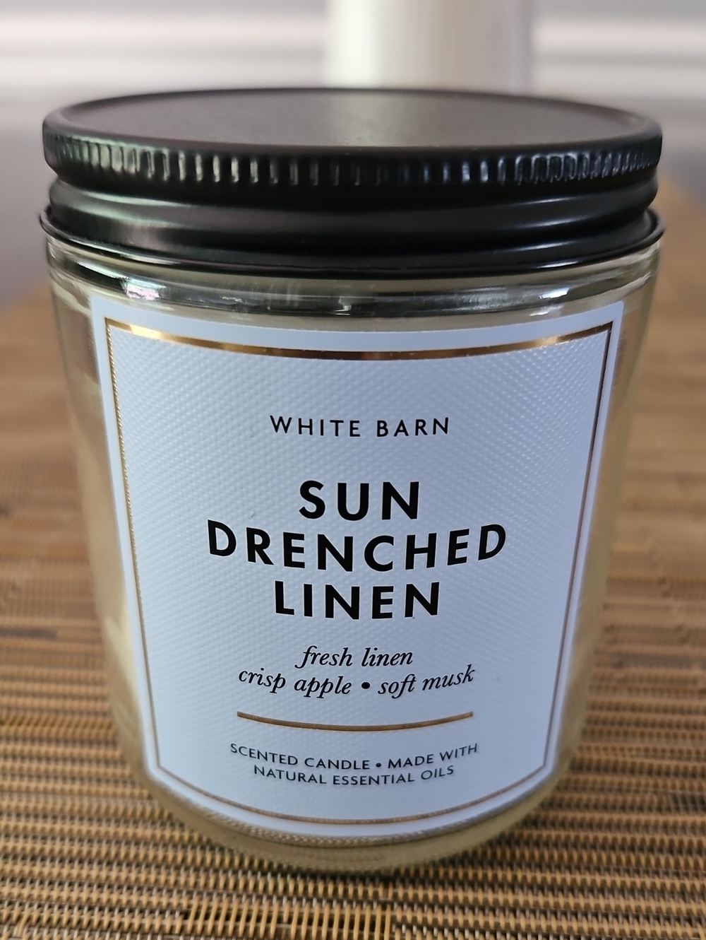 White Barn Sun Drenched Linen Candle